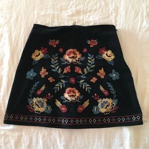 Francesca’s mini skirt Size Med